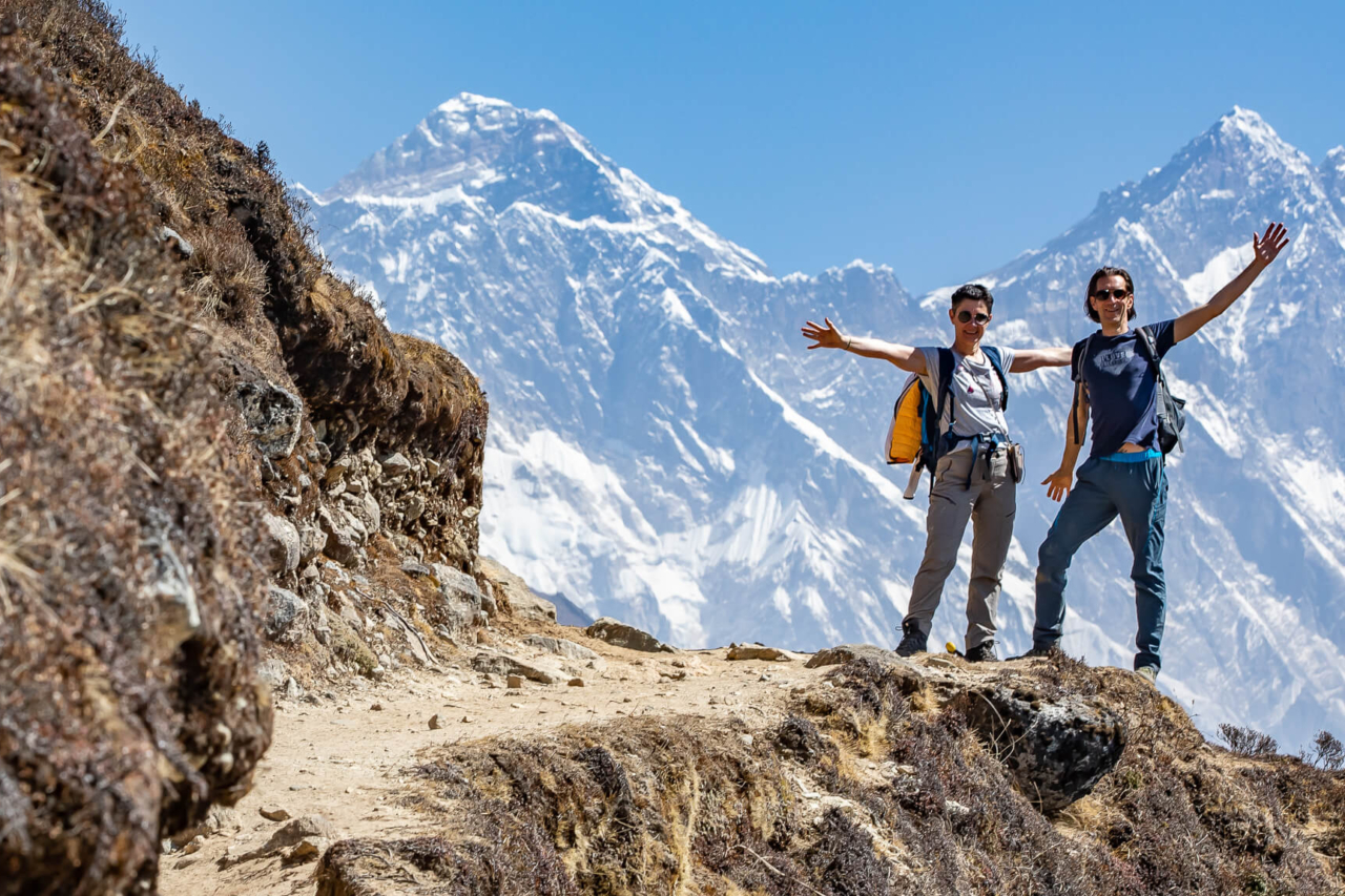viele glückliche Augen - Nepal 03-2022
